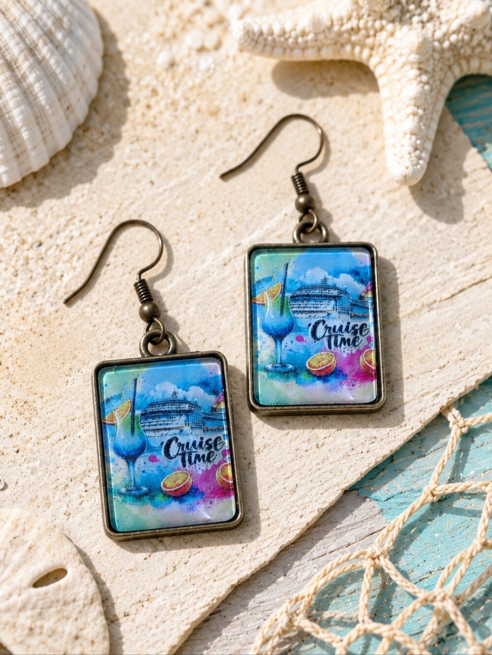 Cruise Time Beachy Dangle Earrings NIP Summer Vacation Cruise Ship